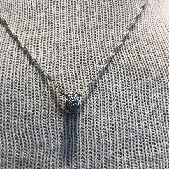 Love circle ⭕️floating 925 NWT 17 inches - Picture 6 of 11